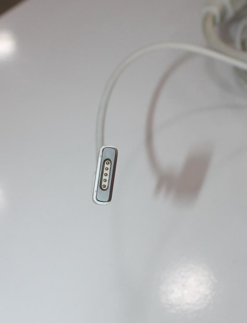 Apple 85W MagSafe A1424 Orijinal 20V 4.25A Adaptör İkinci El KHSTUX01