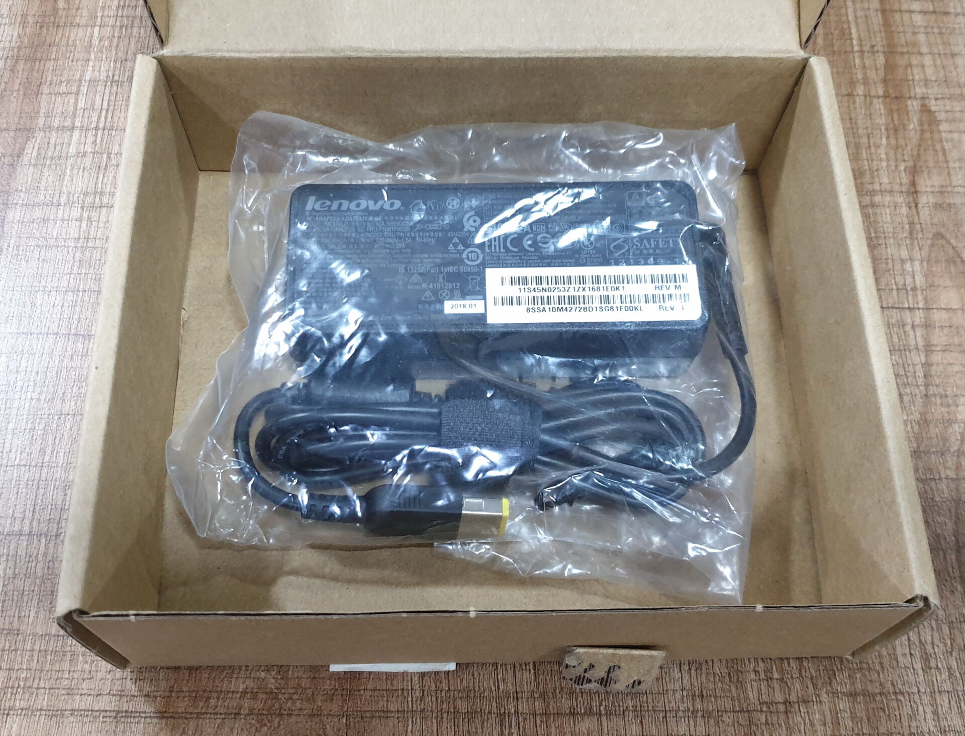 LENOVO 20V 3.25A USB Oriinal Adaptör Laptop Şarj Aleti